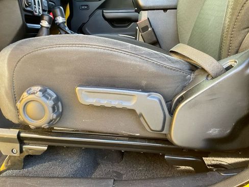 Used 2020 Jeep Wrangler Sport image 30