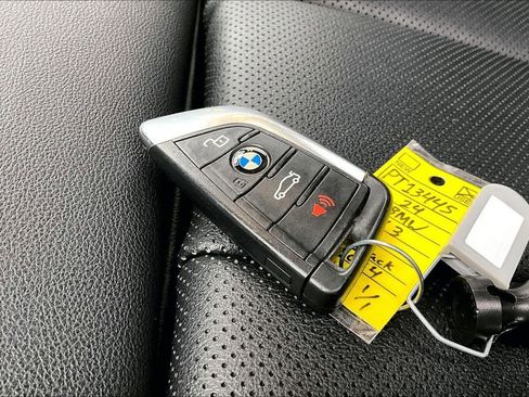 Used 2024 BMW X3 xDrive30i AWD/4WD image 11
