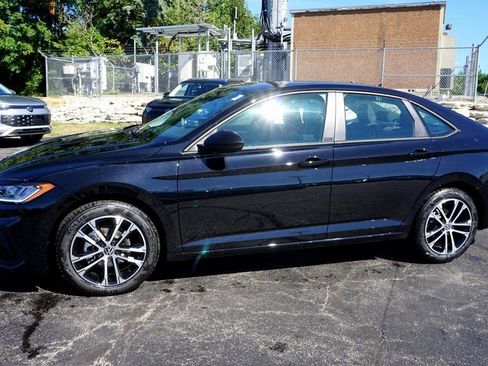New 2025 Volkswagen Jetta Sport image 2