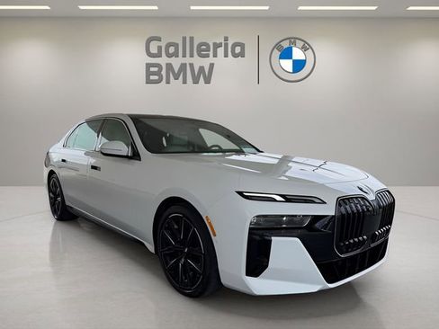 Certified 2024 BMW 740i image 4