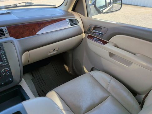 Used 2010 GMC Yukon SLT w/ Texas Edition RWD image 17