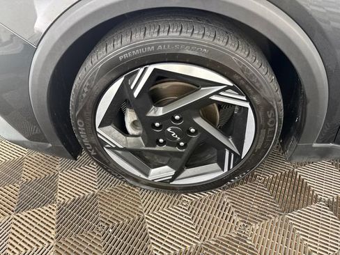 Certified 2025 Kia K4 EX FWD image 28