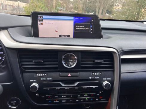 Used 2018 Lexus RX 450hL Premium w/ Premium Package AWD/4WD image 18