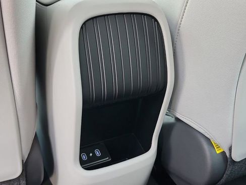 Certified 2024 Hyundai Kona SE image 15