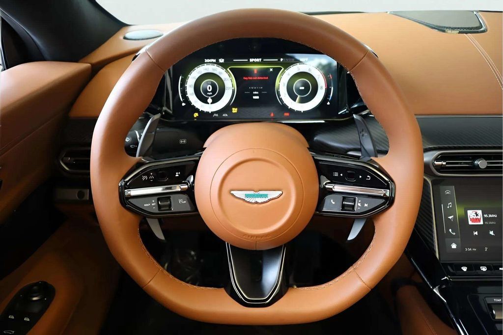 Used 2026 Aston Martin V8 Vantage Convertible RWD image 23