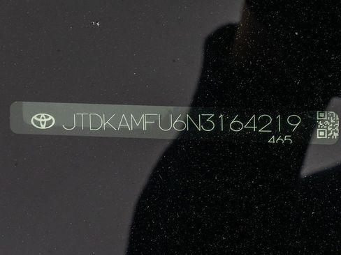 Used 2022 Toyota Prius L Eco image 37