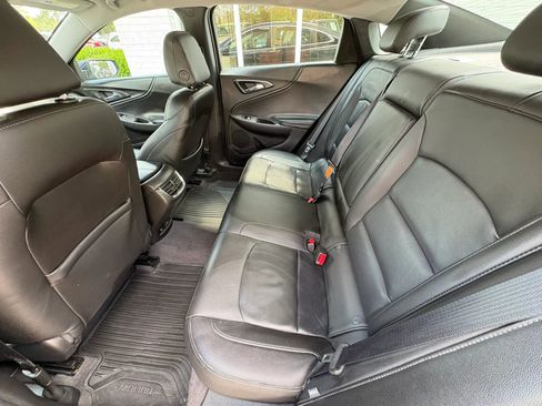 Used 2017 Chevrolet Malibu LT w/ Leather Package image 22