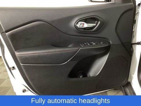 Used 2023 Jeep Cherokee Trailhawk image 14