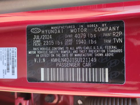 Used 2025 Hyundai Elantra Limited image 33