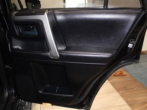 Used 2015 Toyota 4Runner SR5 Premium AWD/4WD image 31