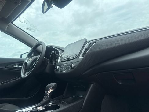 Used 2025 Chevrolet Malibu LT FWD image 27