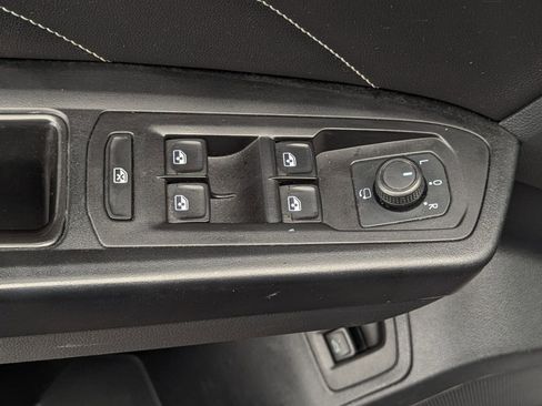 Used 2021 Volkswagen Atlas SEL Premium image 22