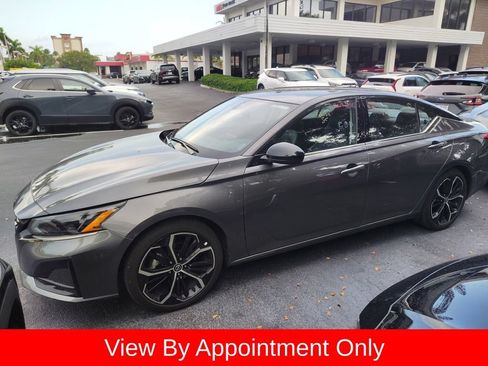 Used 2025 Nissan Altima 2.5 SR FWD image 1