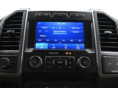 Used 2020 Ford F250 XLT w/ XLT Premium Package AWD/4WD image 32