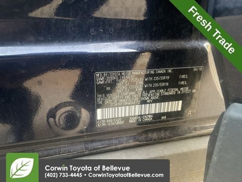 Used 2019 Toyota RAV4 XLE Premium image 11