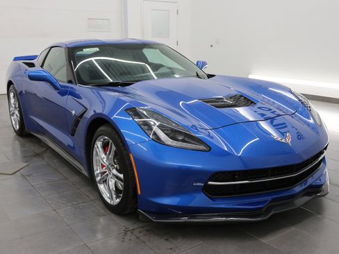 Used 2016 Chevrolet Corvette Stingray Coupe w/ 3LT Preferred Equipment Group image 2