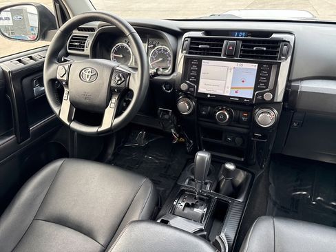 Used 2021 Toyota 4Runner Venture image 14