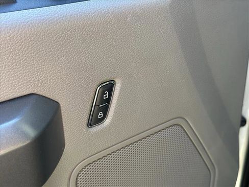 Used 2018 Ford F150 XLT image 16