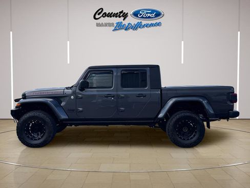 Used 2021 Jeep Gladiator Sport AWD/4WD image 3