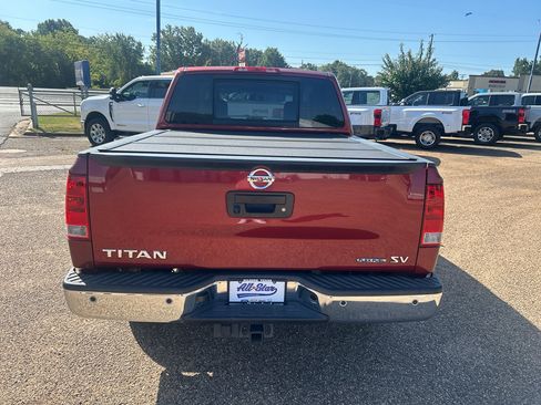 Used 2014 Nissan Titan SV w/ SV Value Truck Package RWD image 3