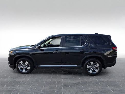 Used 2025 Honda Pilot EX-L image 4