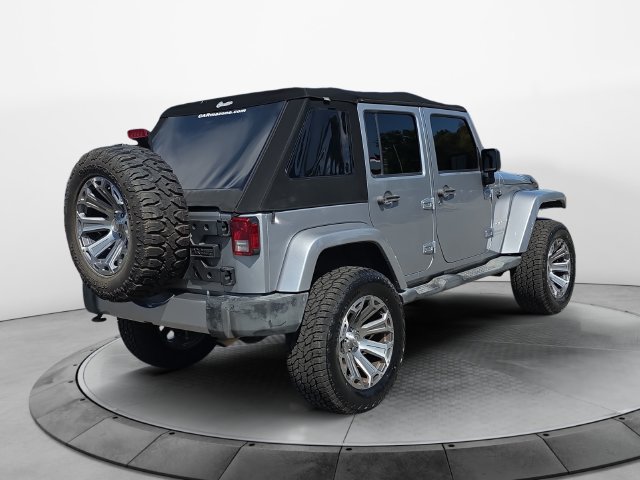 Used 2017 Jeep Wrangler Unlimited Sahara AWD/4WD image 5