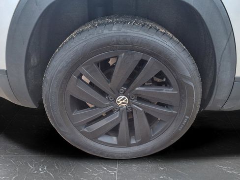 Used 2023 Volkswagen Atlas Cross Sport SE w/ Black Wheel Package image 23