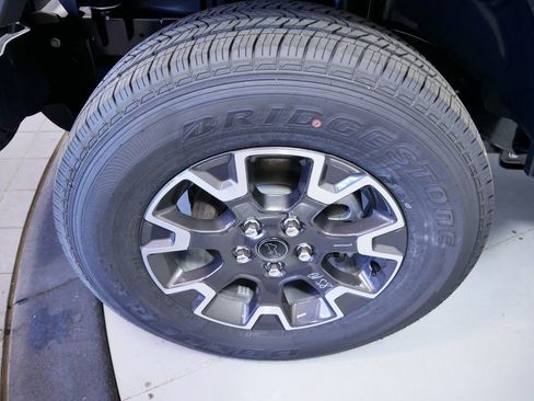 Used 2024 Jeep Gladiator Sport w/ Premium Package image 21