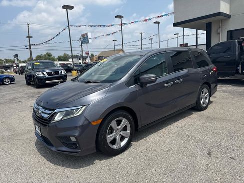 Used 2018 Honda Odyssey EX image 2