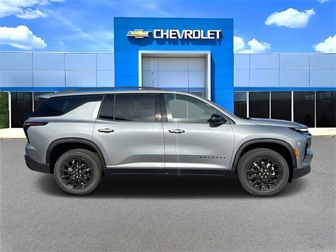 New 2026 Chevrolet Traverse LT w/ Midnight/Sport Edition image 2