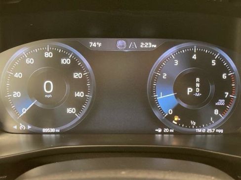 Used 2019 Volvo XC40 T5 Momentum AWD/4WD image 28