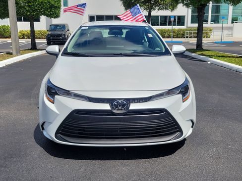 Used 2026 Toyota Corolla LE image 4