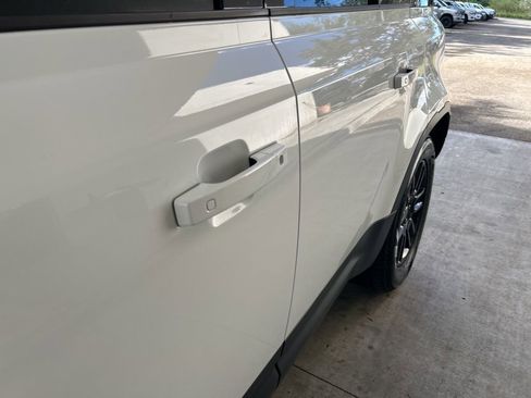 Used 2024 Land Rover Defender 110 S image 17