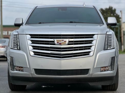 Used 2020 Cadillac Escalade Platinum image 12