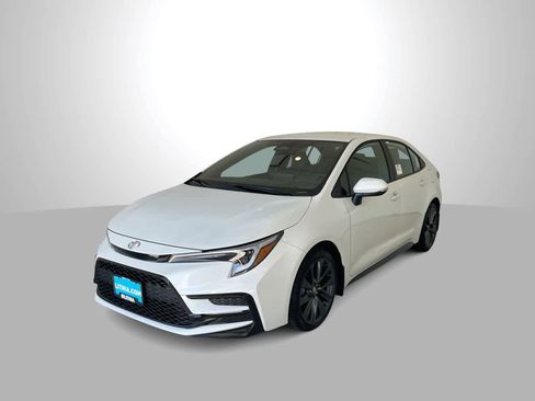 Certified 2025 Toyota Corolla SE image 1