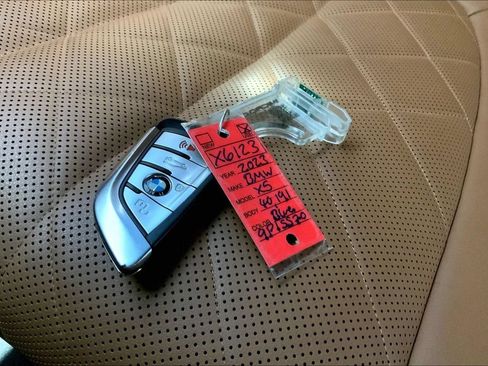 Used 2023 BMW X5 sDrive40i w/ Parking Assistance Package RWD image 9