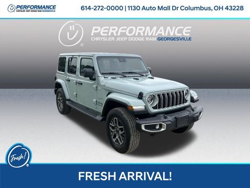 Used 2024 Jeep Wrangler Unlimited Sahara w/ Technology Group AWD/4WD image 1