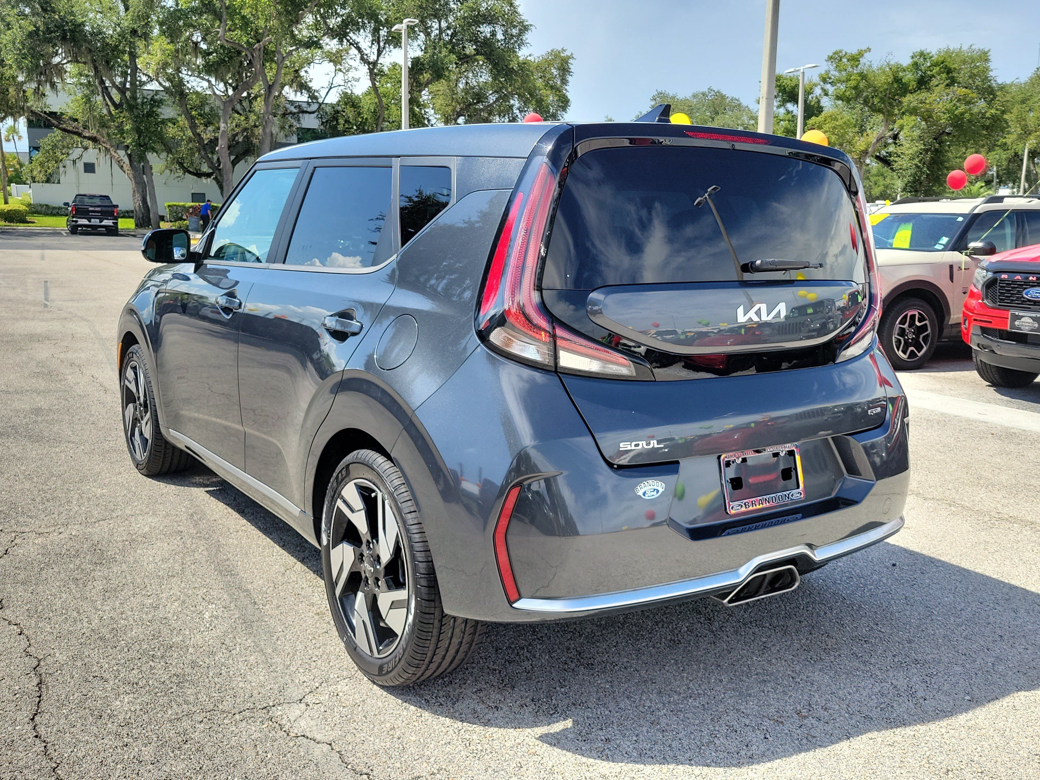Used 2023 Kia Soul GT-Line FWD image 7