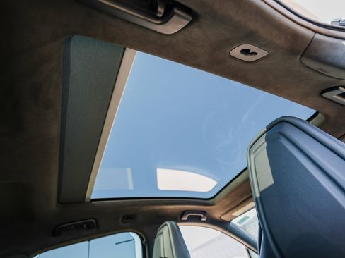 New 2025 Porsche Cayenne Turbo image 29