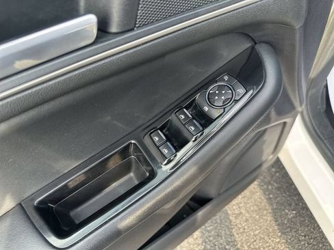 Used 2019 Ford Edge SEL w/ Equipment Group 201A AWD/4WD image 17