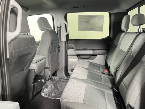 New 2026 Ford F250 XLT w/ XLT Premium Package AWD/4WD image 12