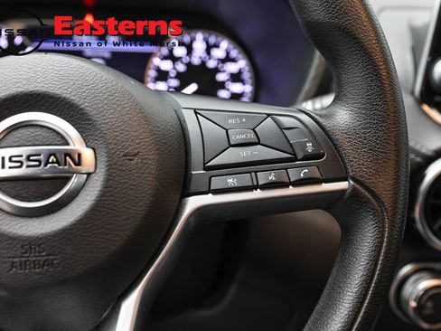 Used 2023 Nissan Sentra SV FWD image 16