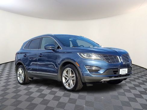 Used 2018 Lincoln MKC Reserve image 1