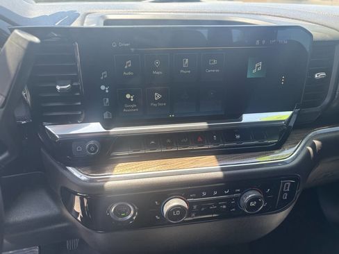 Used 2023 Chevrolet Silverado 1500 LT w/ Protection Package AWD/4WD image 12