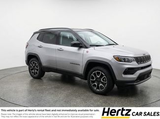 Used 2025 Jeep Compass Trailhawk video 1