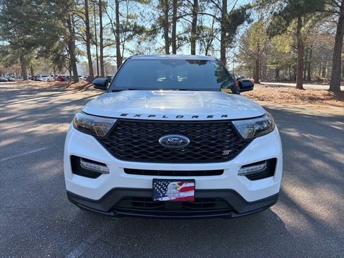 Used 2021 Ford Explorer ST image 3
