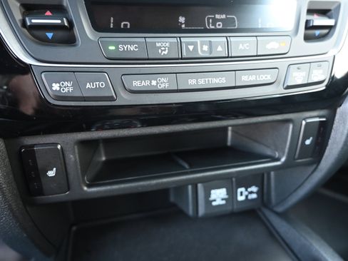 Used 2021 Honda Passport Touring image 39