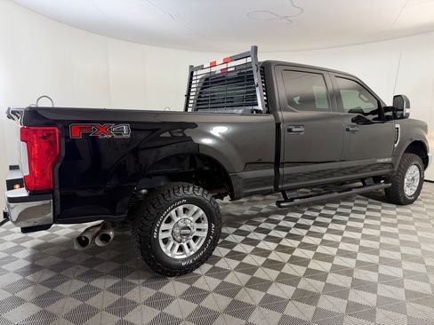 Used 2018 Ford F250 XLT w/ XLT Value Package AWD/4WD image 9