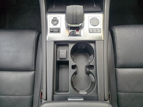 Used 2023 Jaguar F-PACE S image 31