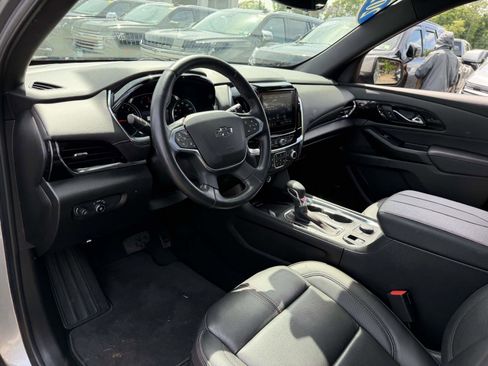 Used 2023 Chevrolet Traverse RS AWD/4WD image 12